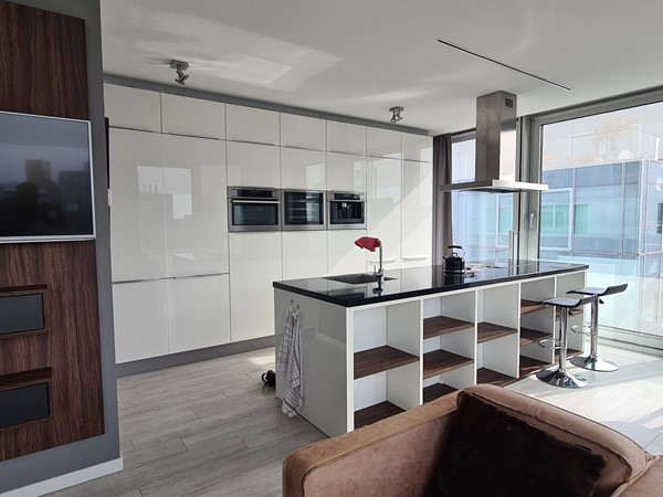 Medium property photo - Halvemaanpassage 87, 3011 DL Rotterdam